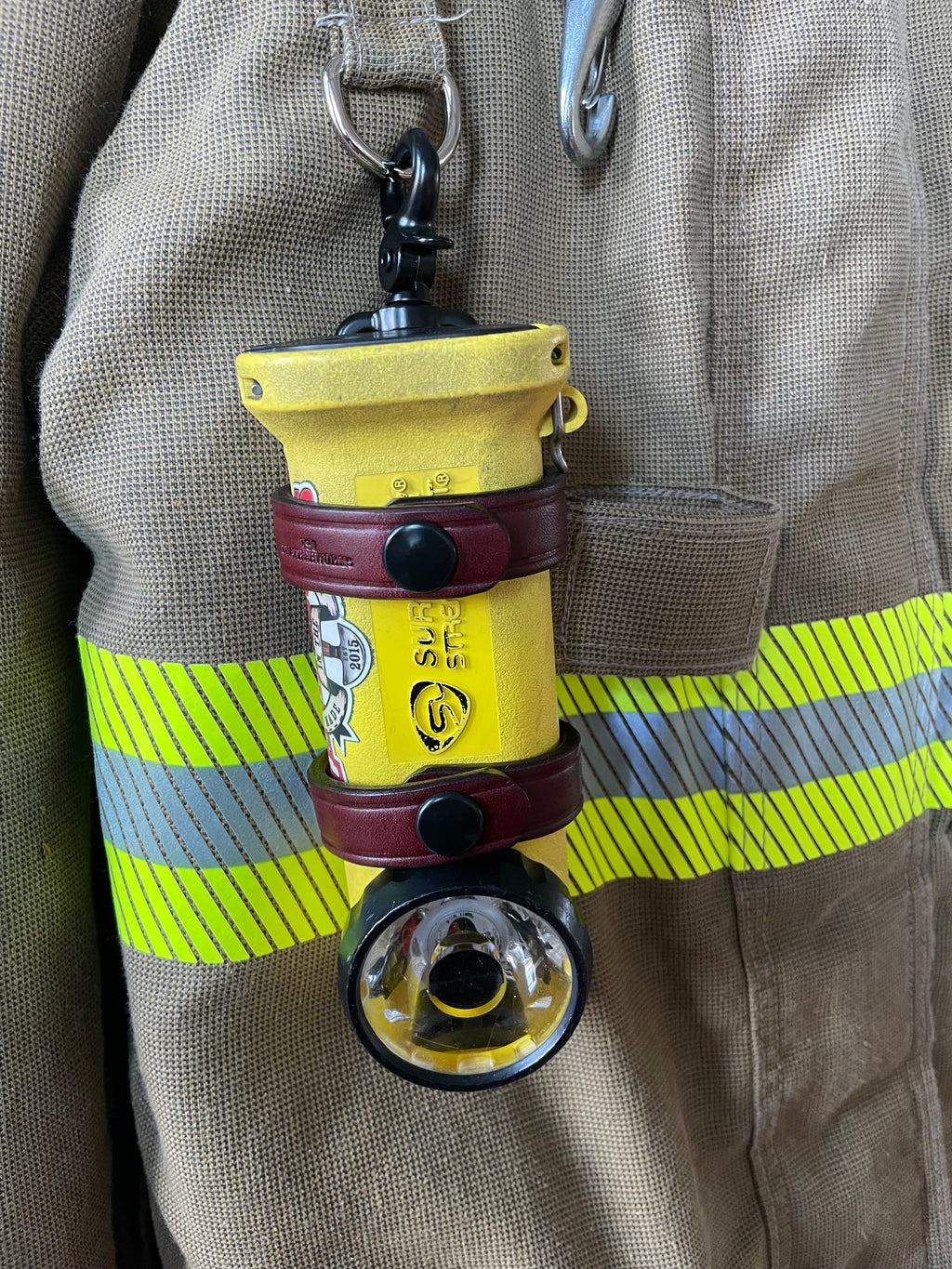 The "Maverick" Inverted Flashlight Holder image 0
